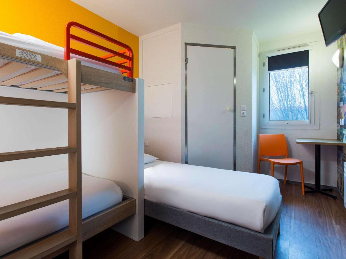 Hotel F1 Lyon Genay Massieux Exterior photo
