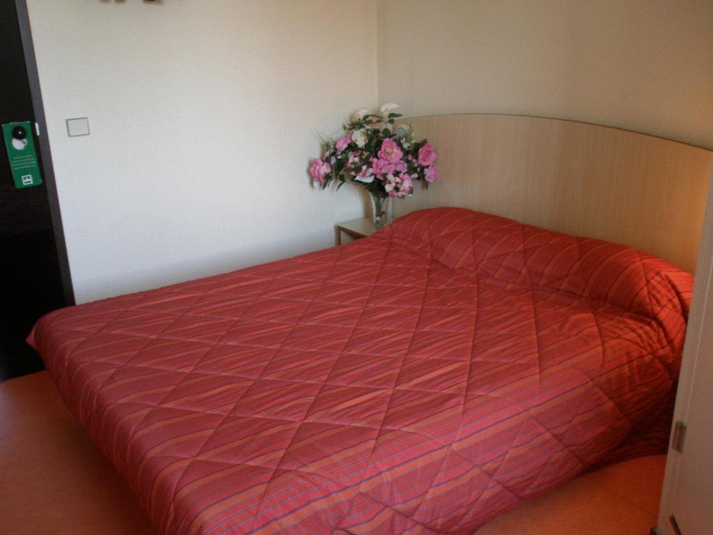 Hotel F1 Lyon Genay Massieux Room photo
