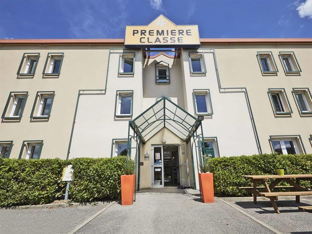Hotel F1 Lyon Genay Massieux Exterior photo